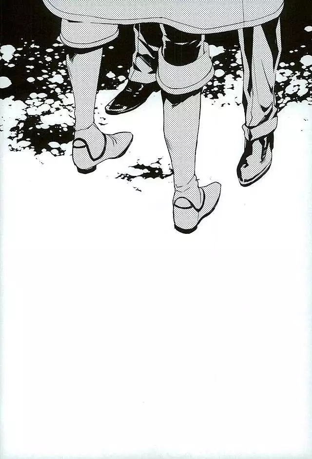 白雪に染まる黒紅